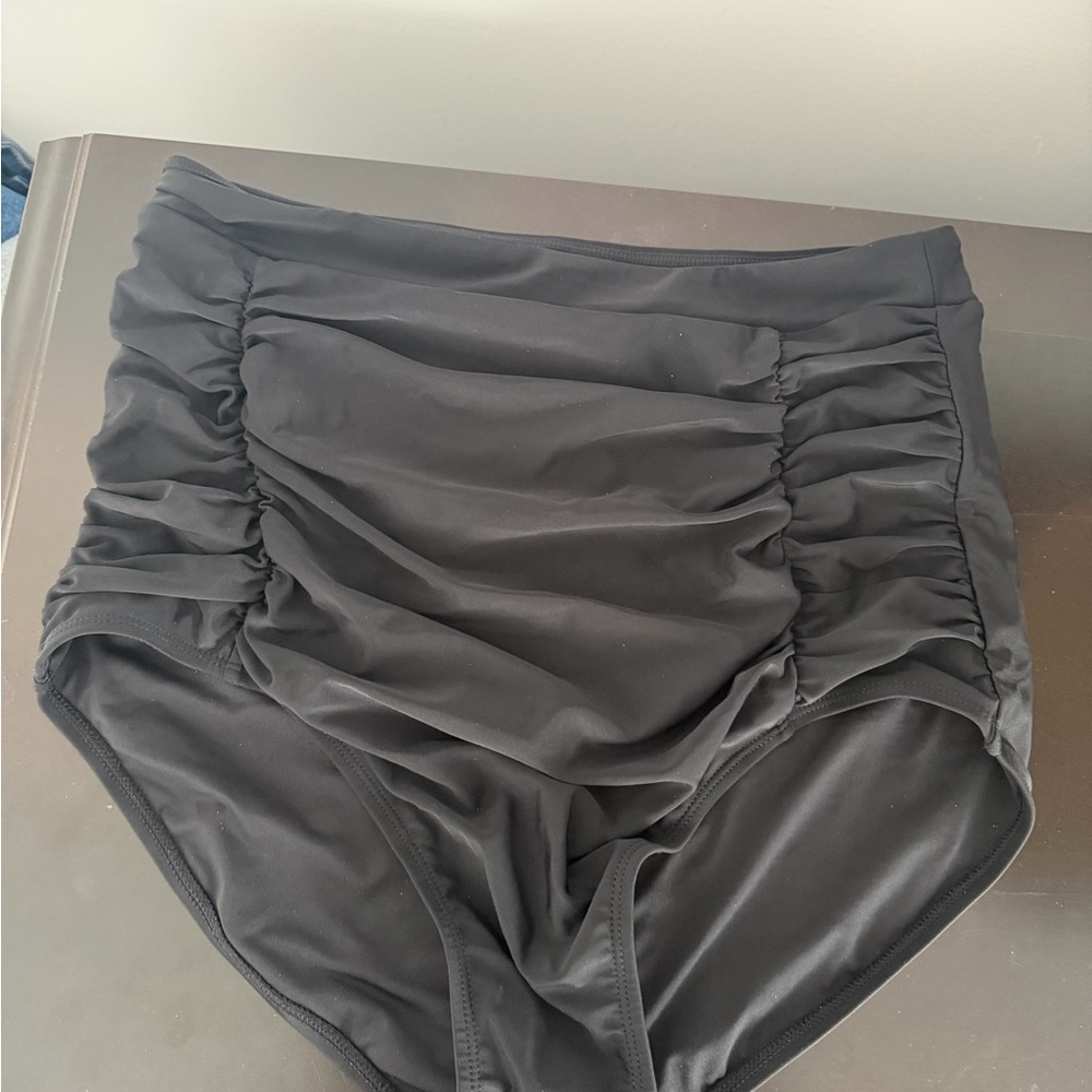RELLECIGA Black Ruched Bikini Bottom - Picture 4 of 5